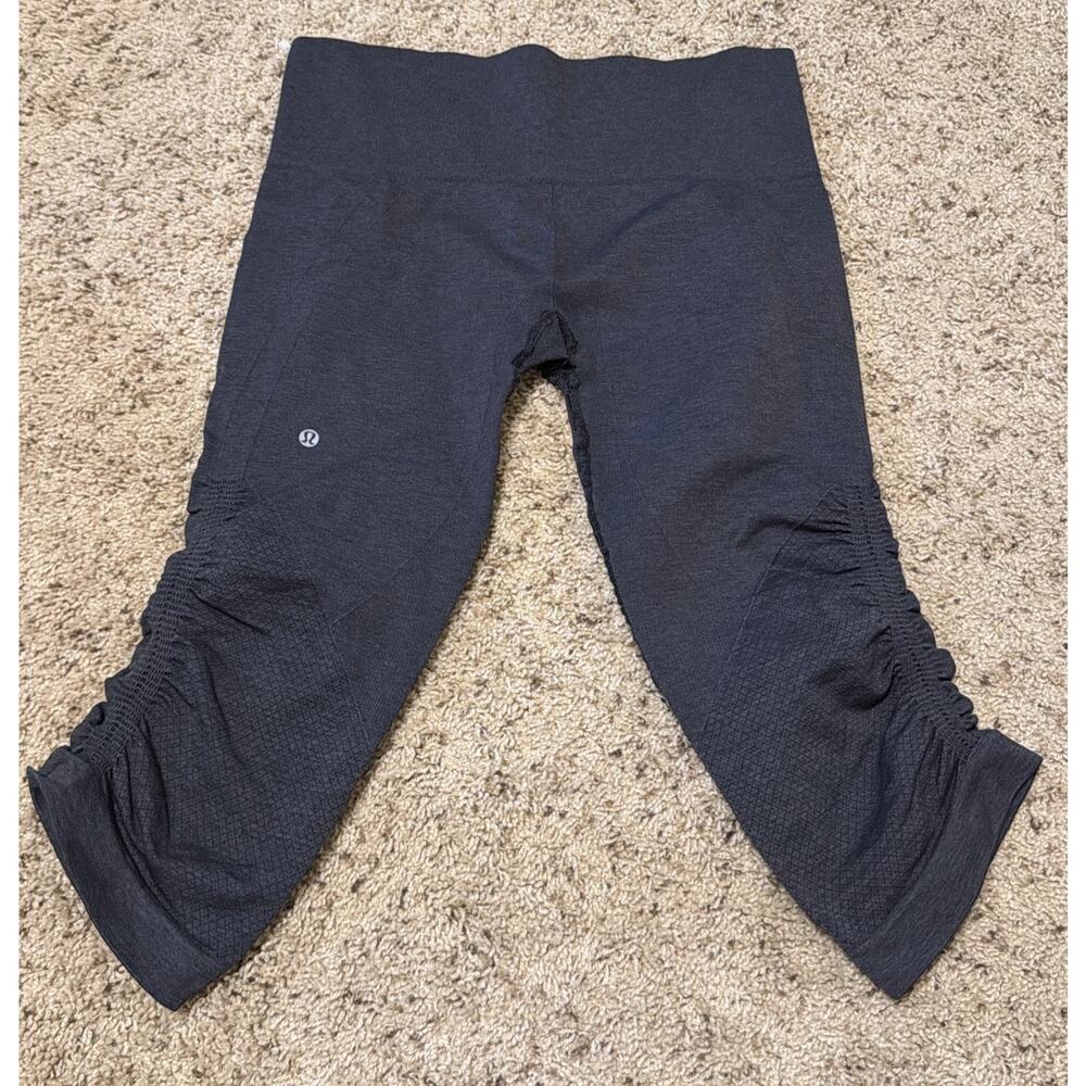 Lululemon Compression Ruched Leggings Women’s Size 8 Black Capri Crop